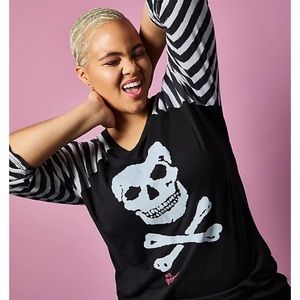 Betsey Johnson Torrid Plus Size Women’s 0X XL Skull Shirt